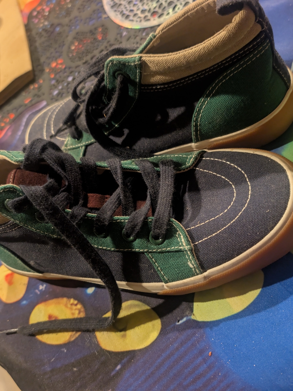 Old Navy Juniors/Big Kids Mid-Top Canvas Sneakers/Tennis Shoes New Never Worn